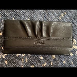Coach leather wallet - black